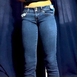 American eagle dark blue woman’s jeans